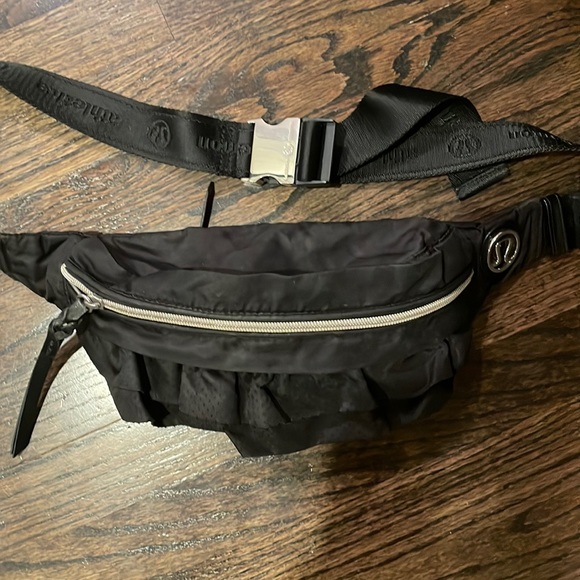 lululemon athletica Bags Lululemon Fanny Packbelt Bag Poshmark